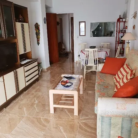 Apartamento 1ª Linea De Playa Con Terraza Al Mar דירה *